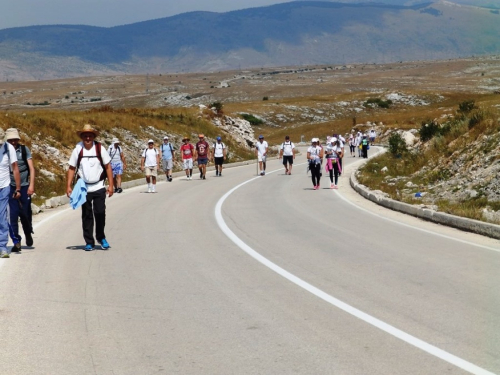 Fotoreportaža s ramskog hodočašća Gospi u Sinj