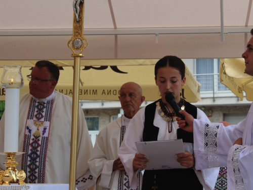 FOTO: Mlada misa vlč. Marina Petrovića u župi Prozor