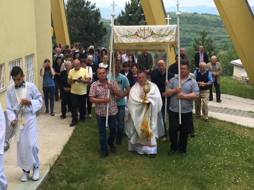 FOTO: Tijelovo na Uzdolu - 160 godina neprekinute tradicije