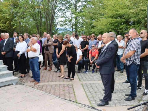 FOTO: Obilježena 29. obljetnica stradanja Hrvata na Uzdolu