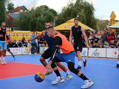 FOTO: Druga večer Streetball turnira u Prozoru