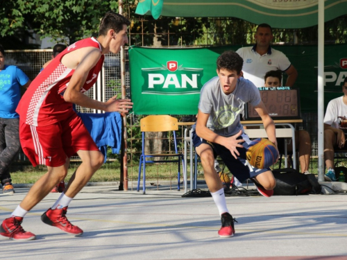 FOTO: ''General Vasilije Mitu'' iz Zagreba pobjednik 15. Streetball Rama