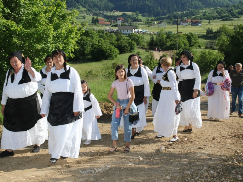 FOTO: Jedinstveni događaj na Pidrišu - stigle moći sv. Ante