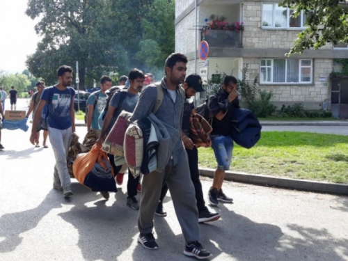 Hrvatski vijećenici protiv smještaja migranata u tuzlanska sela gdje su Hrvati većina