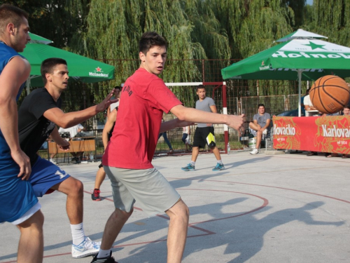 FOTO: Druga večer Streetball turnira u Prozoru