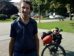 Švicarac na biciklu starom tri desetljeća obilazi BiH