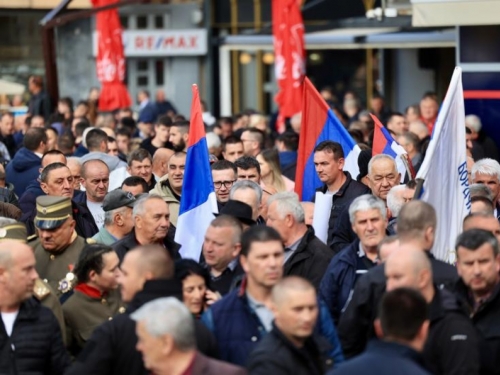 Skup u Banja Luci: ''Ne prihvaćamo odluke visokog predstavnika''