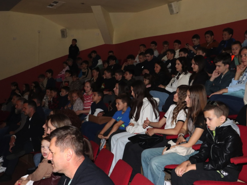 FOTO: Svečano obilježen Dan OŠ Marka Marulića Prozor