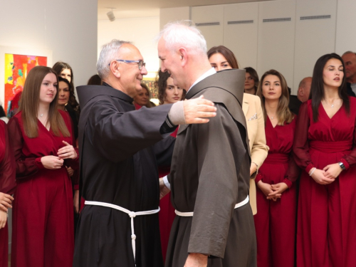 FOTO: Svečano otvorena Galerija Franjevačkog samostana Rama Šćit