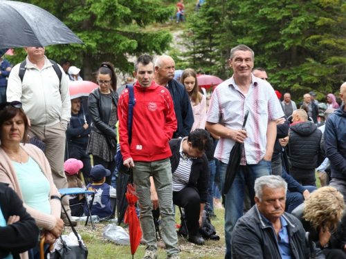 FOTO/VIDEO: Tisuće vjernika na Kedžari proslavilo Divin dan