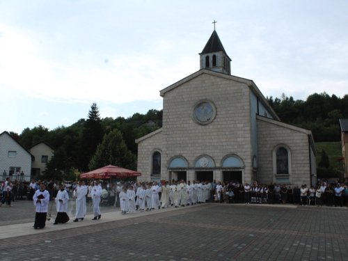 FOTO: Mlada misa vlč. Marina Petrovića u župi Prozor