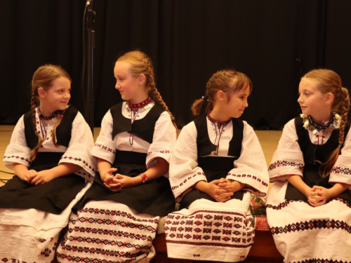 FOTO: Večer folklora u Prozoru: HKUD-ovi ''Rama'' i ''fra Petar Bakula'' oduševili publiku