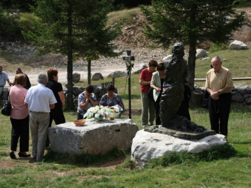 FOTO: Misa za poginule duvandžije na Vran planini