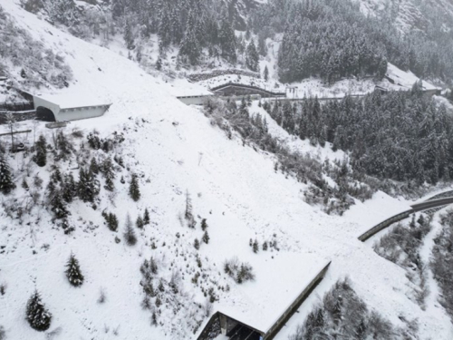 U lavinama u Austriji u jednom danu poginulo pet skijaša