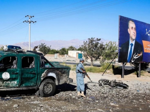 Talibani se približavaju Kabulu: Strane zemlje evakuiraju veleposlanstva