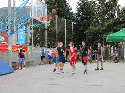 FOTO: U Prozoru održan Streetball turnir za djecu