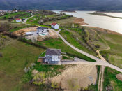 OGLAS: Prodaje se zemljište u blizini Ramskog jezera