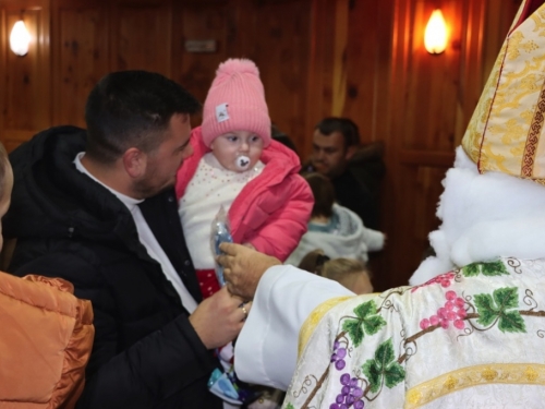 FOTO: Sv. Nikola posjetio župu Rama-Šćit