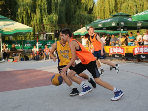 FOTO: Ekipa ''ALF Market'' osvojila Streetball za juniore