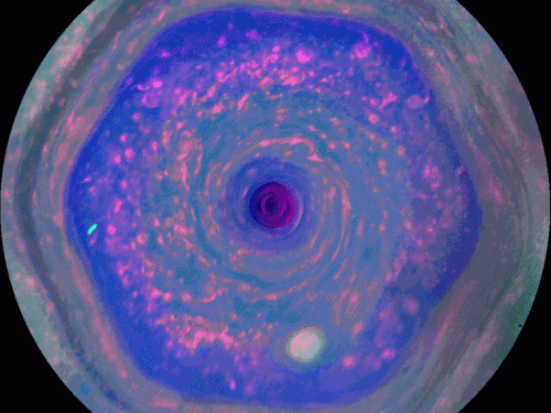 Iznad Saturnova šesterokuta otkrivena bizarna struktura