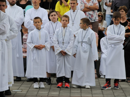 FOTO: Mlada misa vlč. Josipa Papka u župi Prozor