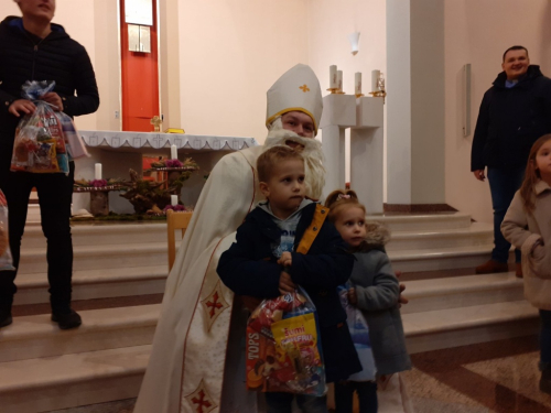 FOTO: Sv. Nikola posjetio župu Prozor