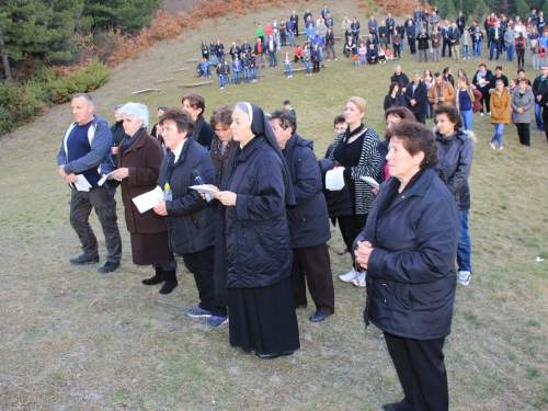 FOTO: Ramski put križa na brdo Gračac