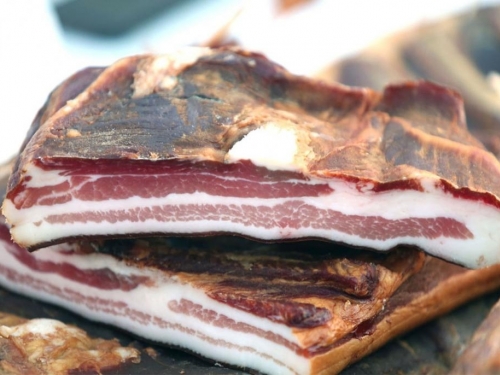 7 dokaza da je slanina namirnica iz snova