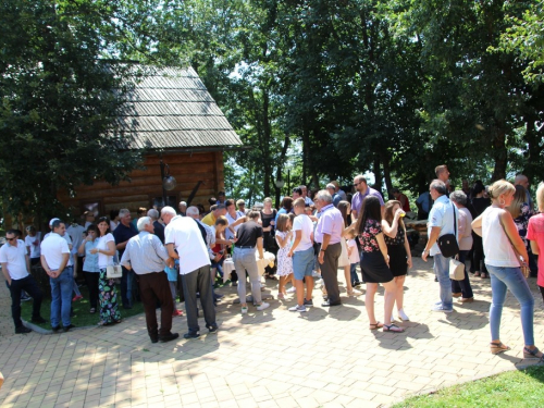 FOTO: Obilježena 7. obljetnica rada Etno sela ''Remić''