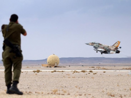 Sirija oborila izraelski F-16, počeli zračni napadi na baze oko Damaska