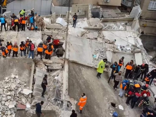 Turska: Državljanin BiH pod ruševinama zgrade