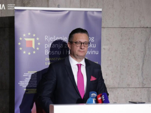 Tomić: Najbolji put prema EU je put jednakopravnosti i konstitutivnosti