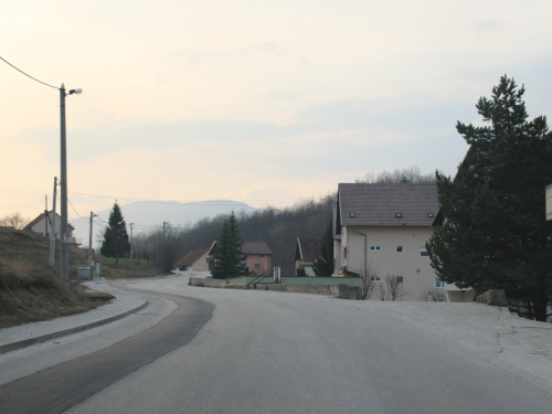 FOTO: U Prozoru se poštuju naredbe - na ulicama nema nikoga!