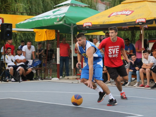 FOTO: Druga večer Streetball turnira u Prozoru