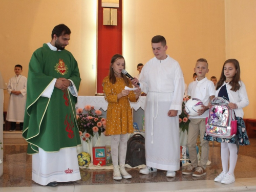 FOTO: Sv. Misa za početak nove školske godine u župi Prozor