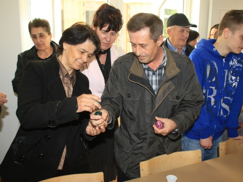 FOTO/VIDEO: Na Orašcu održan turnir u tucanju jaja