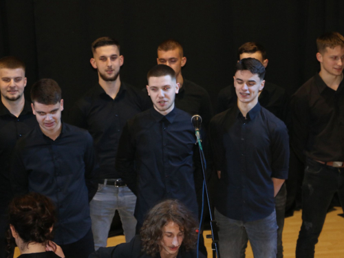 FOTO: Valentinovo u Prozoru - Maturanti priredili nezaboravnu večer