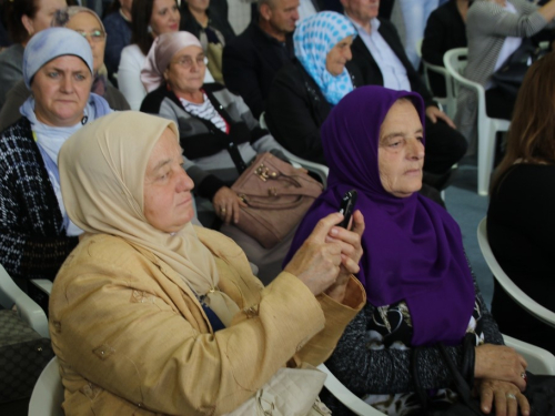 FOTO: Otvoren 11. sajam "Dani šljive Prozor-Rama 2016."