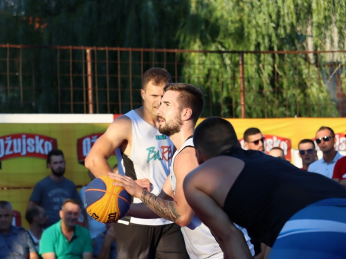 FOTO: Ekipa ''Ba.Riba'' pobjednik 20. Streetball Rama 2022.