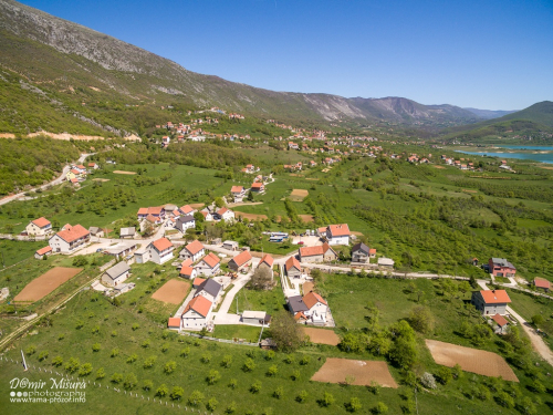 FOTO/VIDEO: Ramo moja morat ću te slikat - Varvara