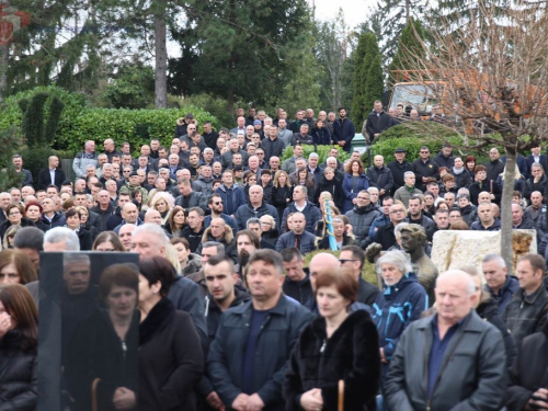 FOTO: Na Mirogoju sahranjen pukovnik Ante Pavlović