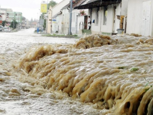 Upozorenje zbog padalina, moguće bujične poplave
