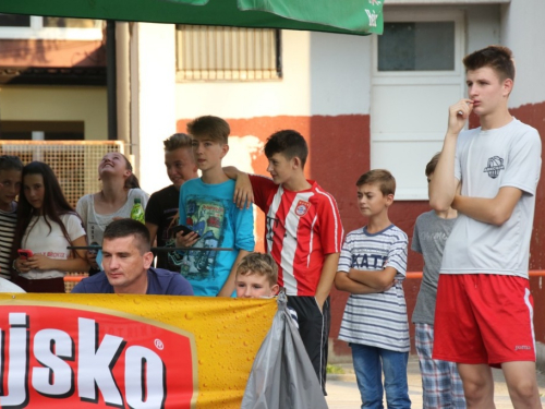 FOTO: Ekipa ''ALF Market'' osvojila Streetball za juniore