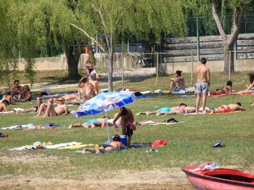 FOTO/VIDEO: Ramci spas od vrućina pronašli na Ramskom jezeru