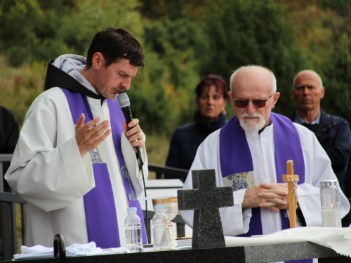 FOTO: Na Maglicama obilježena 83. obljetnica stradanja