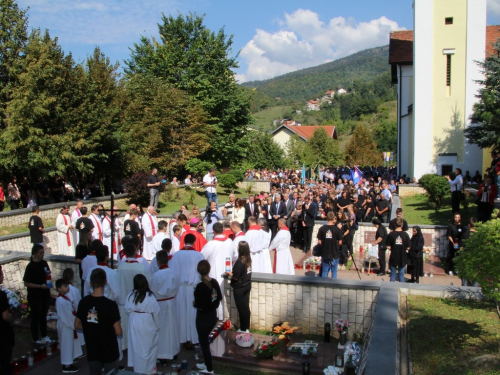 FOTO: Na Uzdolu obilježena 25. obljetnica zločina nad Hrvatima