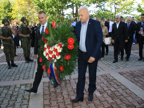 FOTO/VIDEO: Na Uzdolu obilježena 22. obljetnica stravičnog pokolja nad Hrvatima