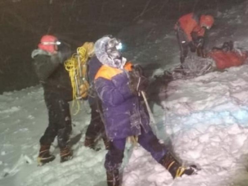 Ogromna oluja na najvišoj planini u Europi. Poginulo pet penjača, 11 u bolnici