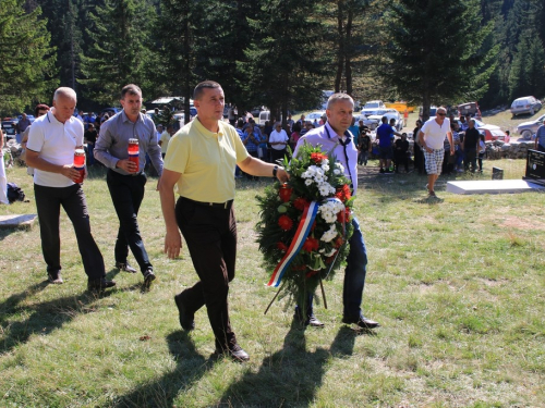 FOTO: Na Vran planini služena misa za poginule duvandžije