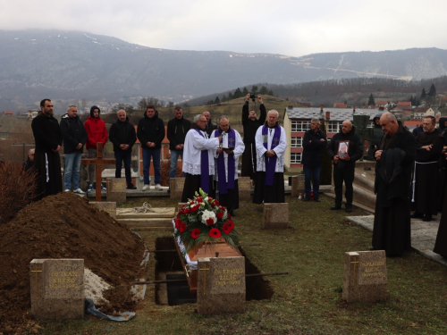 FOTO: Sahranjen fra Anto Cvitković
